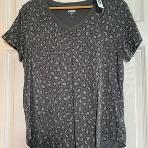 Tshirt, size large, grey leopard print